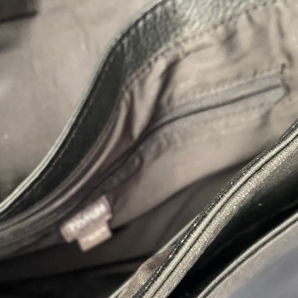 Wilsons Leather Black Messenger Bag - Picture 8 of 9